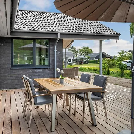 Cozy In Juelsminde With Wifi بيت للعطل